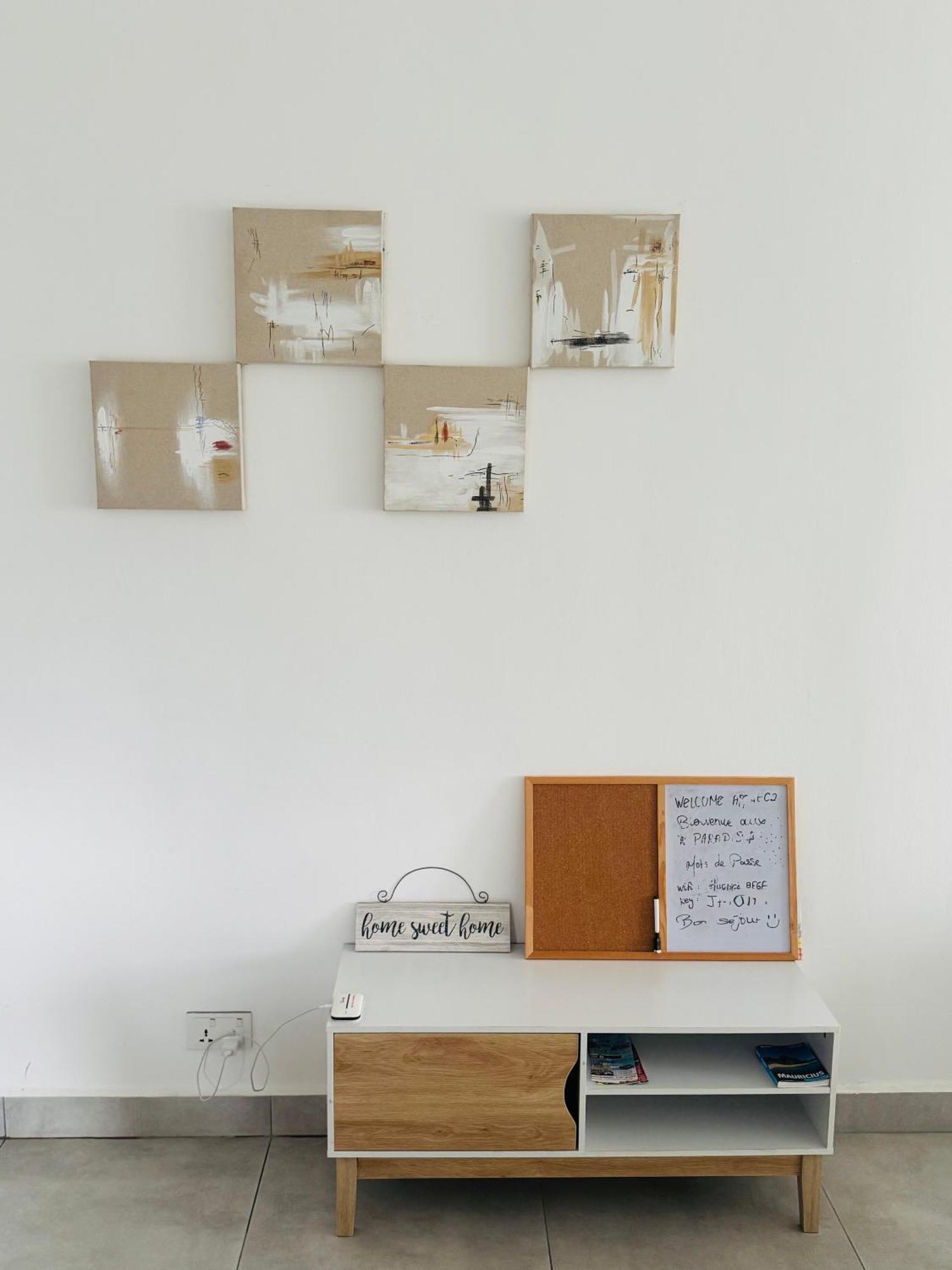 Modern Flat In Flic En Flac-Walk To The Beach Bagian luar foto